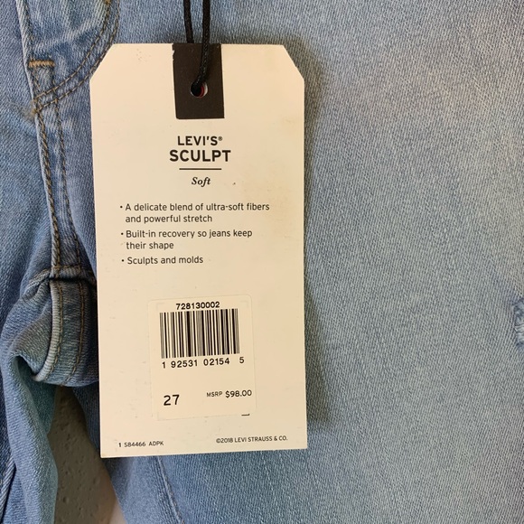 Levi’s Curvy Straight Crop Women’s Light Blue Jeans Size 27 NWT - Picture 11 of 13